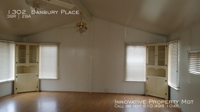Building Photo - 1302 Banbury Pl