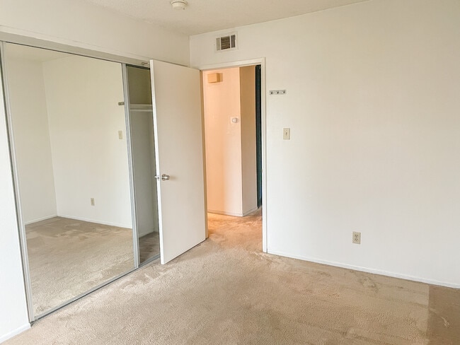 Foto del edificio - 2310 Lillyvale Ave