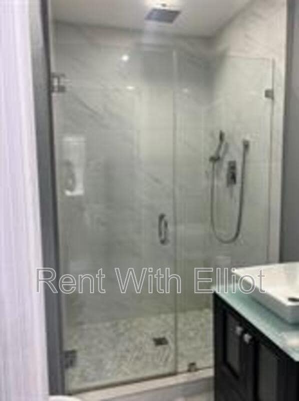 Foto del edificio - 2218 Roosevelt St