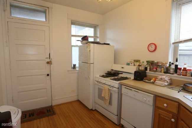 Foto del edificio - 3437 N Paulina St