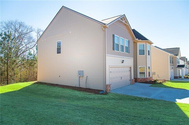 Building Photo - 181 Goodall Woods Dr