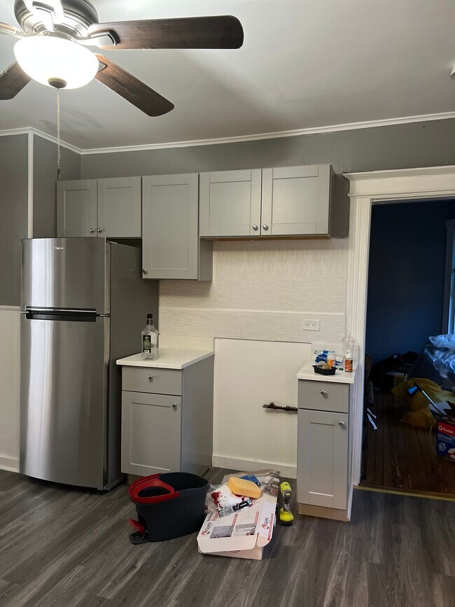 Building Photo - 225 Hawley Ave