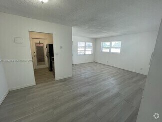 Building Photo - 2530 Pierce St