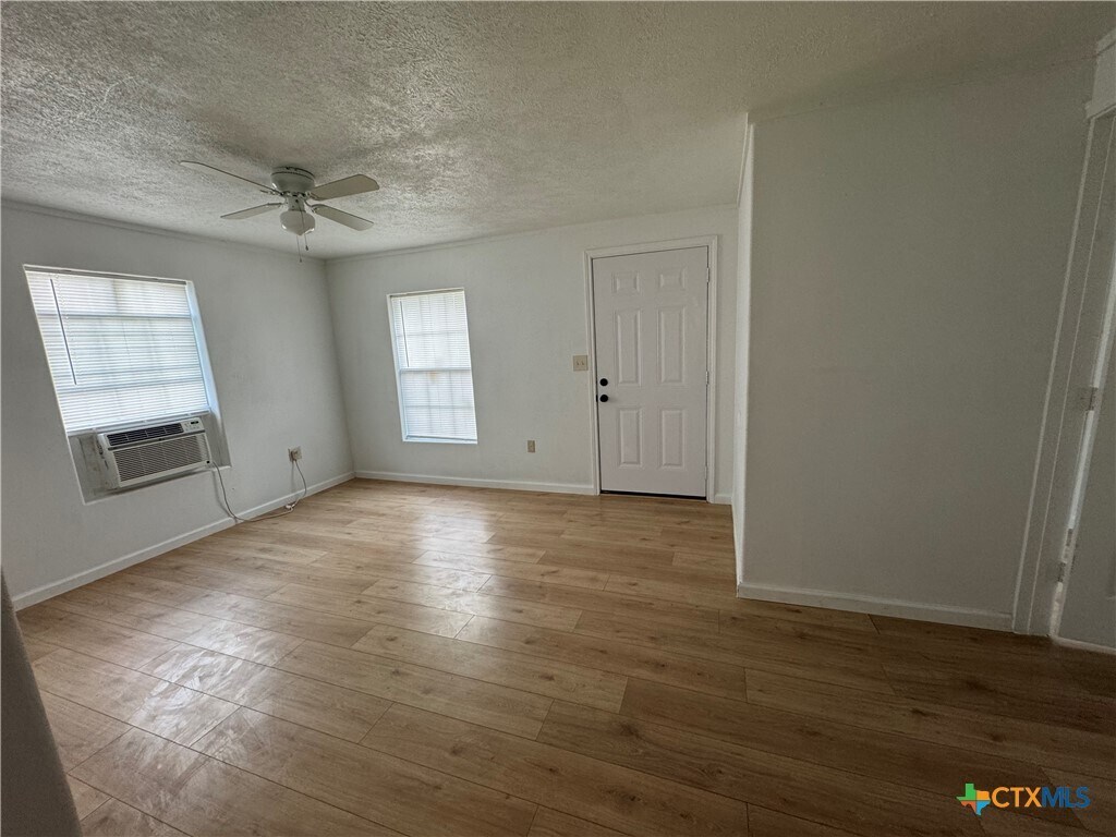 Building Photo - 1209 Raymond St