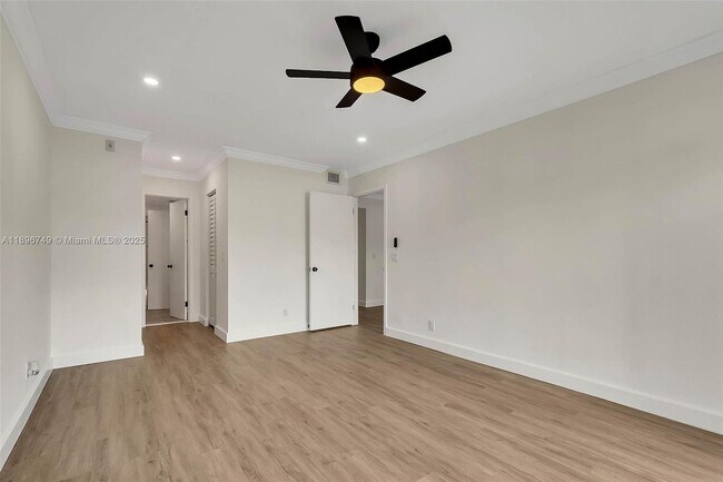 Foto del edificio - 8000 SW 81st Dr