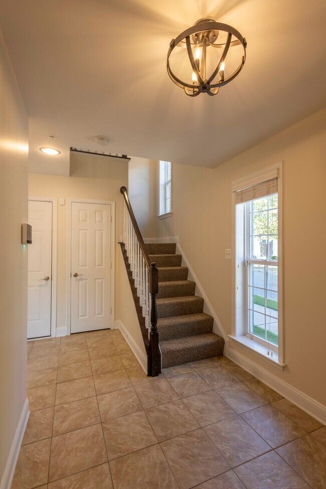 Photo - Charming 4Bed/3.5Bath in Washington Villag... Townhome