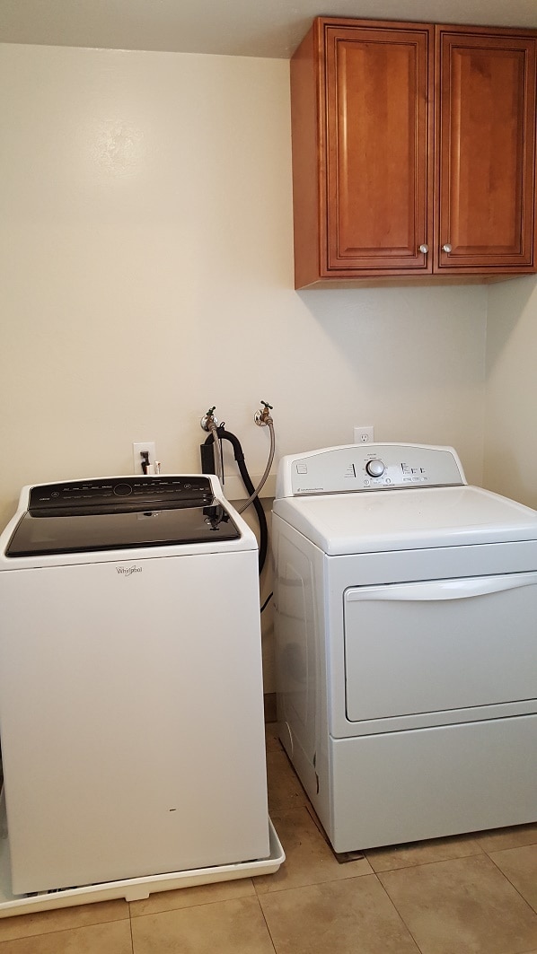 Building Photo - 437 Central Ct