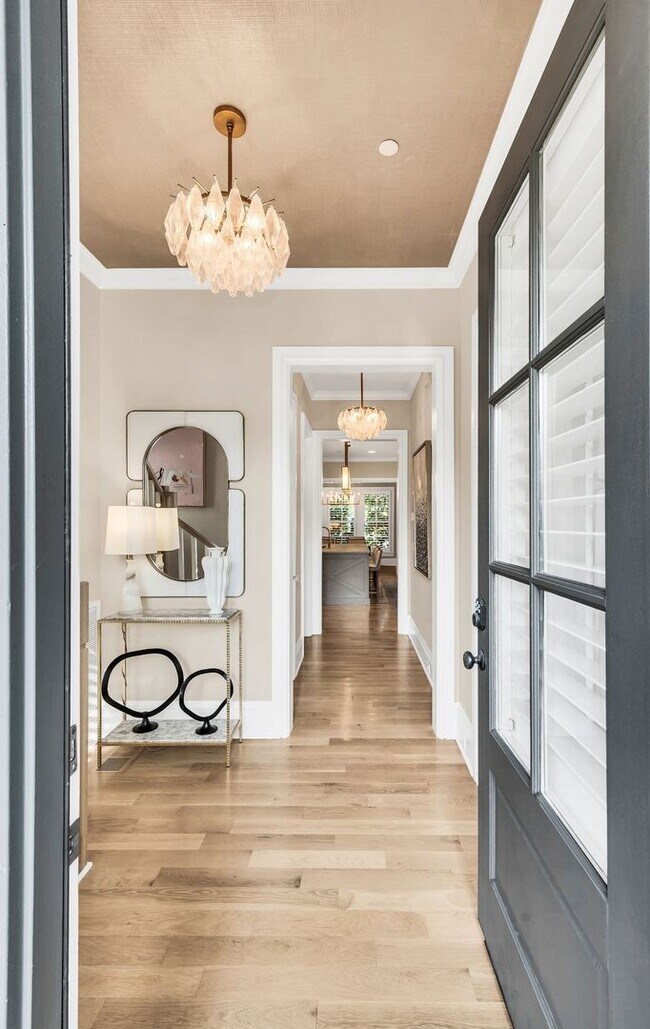 Foto del edificio - Franklin Gem Walking Distance to Downtown!