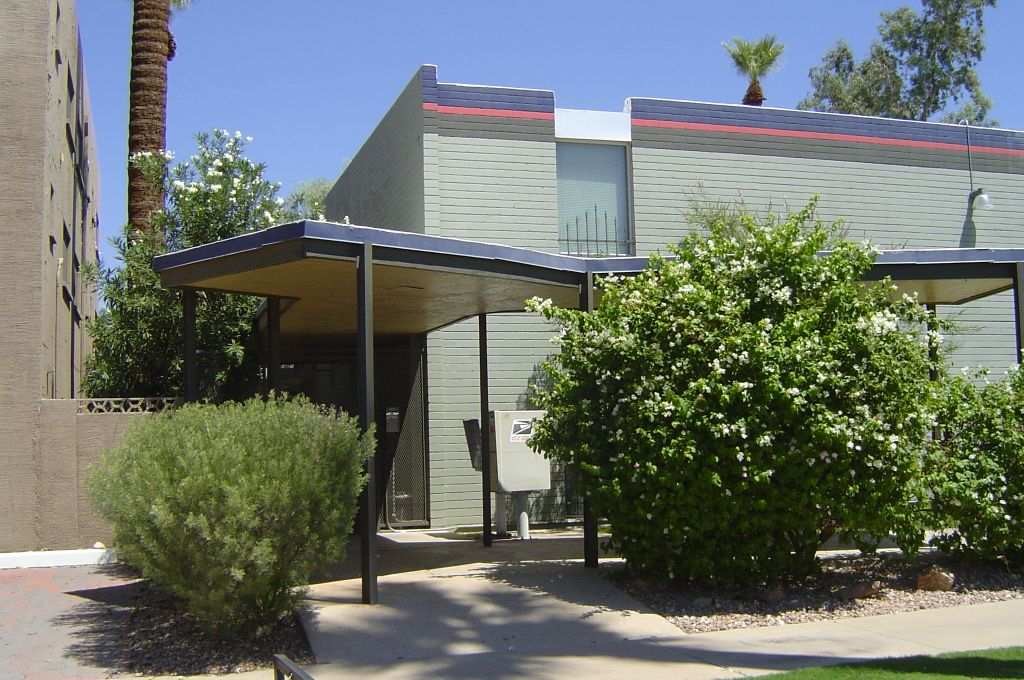 Foto principal - 320 E Willetta St