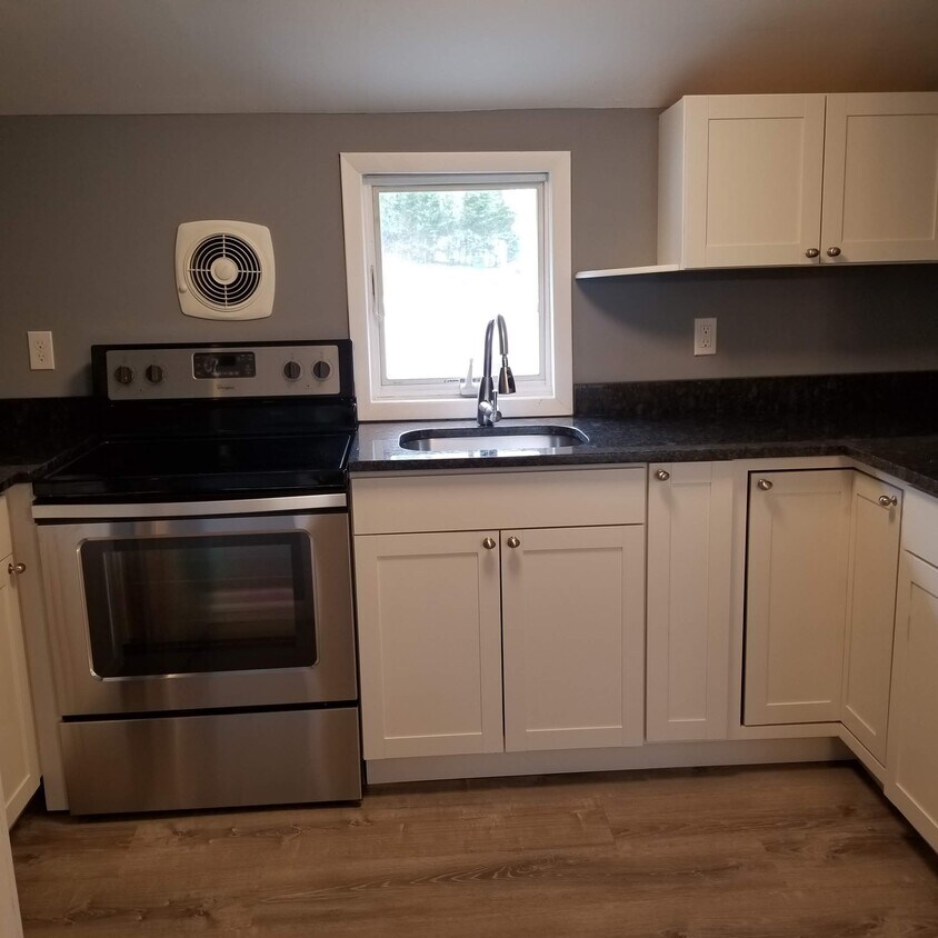 Kitchen - 291 Echo Ave