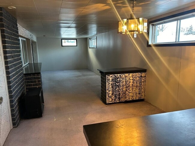 Building Photo - Basement Suite in Meadowlark