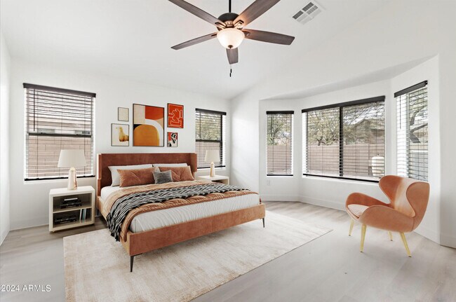 Foto del edificio - 24112 W Desert Bloom St