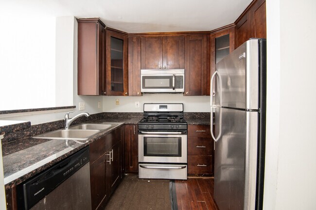 Foto del edificio - 11860 Breton Ct