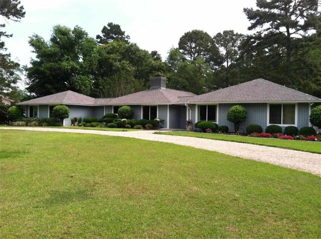 Building Photo - 2537 Stonegate Dr