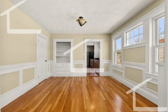 Building Photo - 80 Beechcroft St