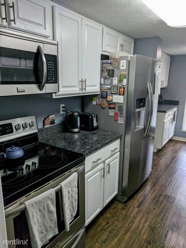 Building Photo - 10836 Lakehurst Ct