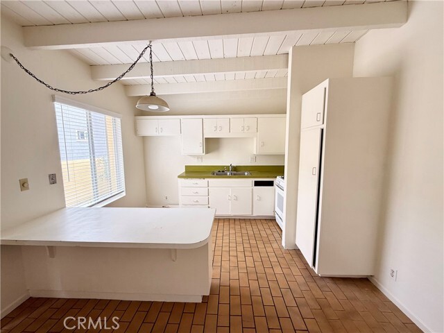 Building Photo - 155 W Escalones