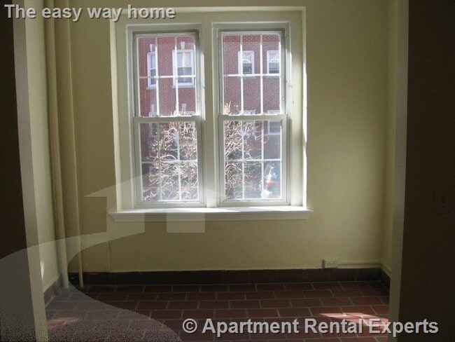 Building Photo - 7 Craigie Cir