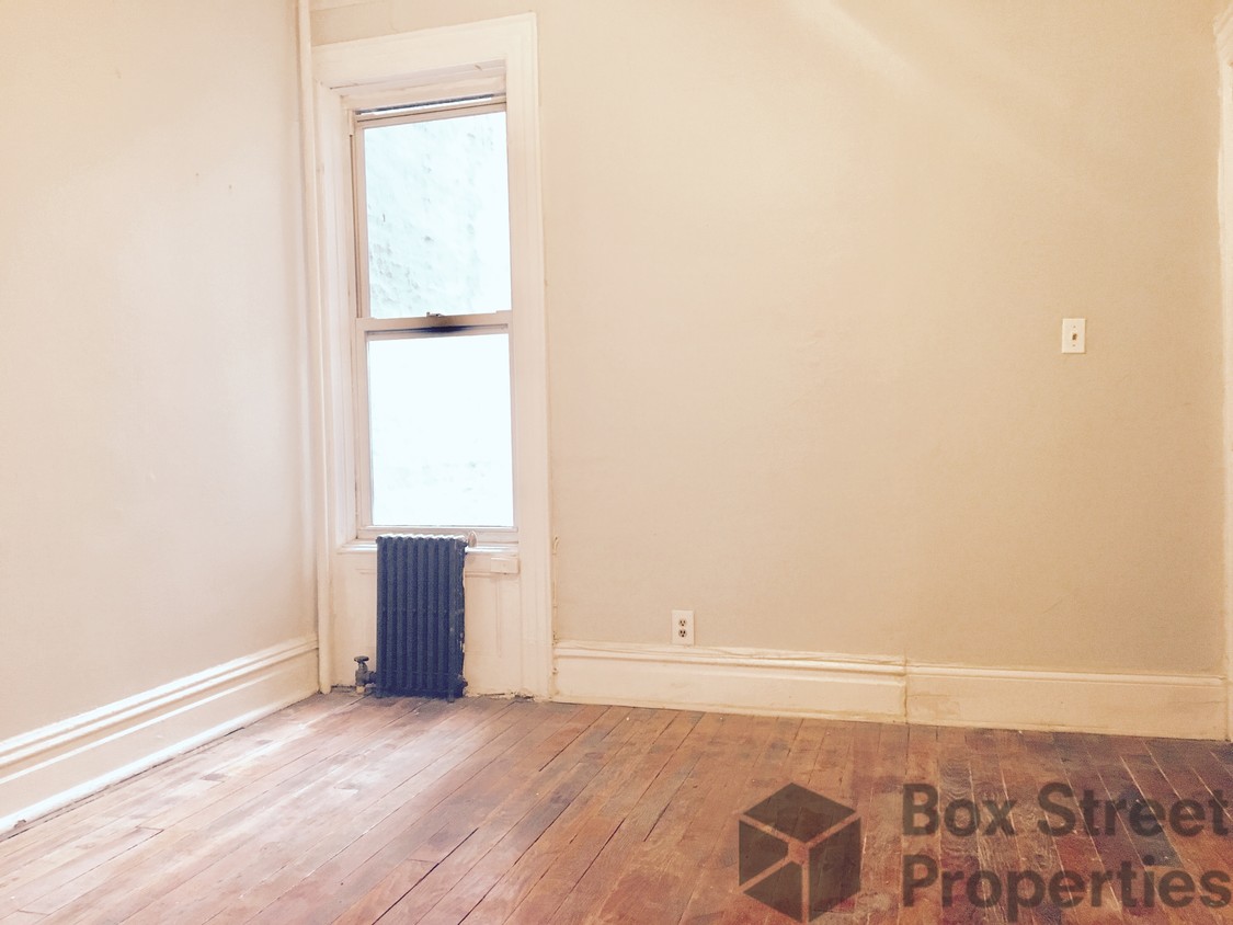 Building Photo - 578A Morgan Ave