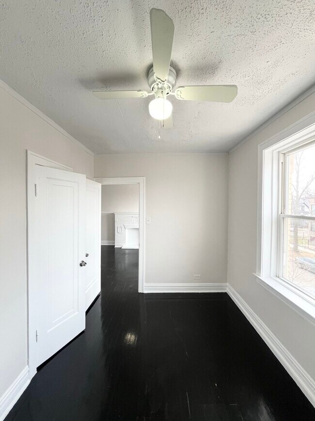 Foto del edificio - 4134 W 24th Pl