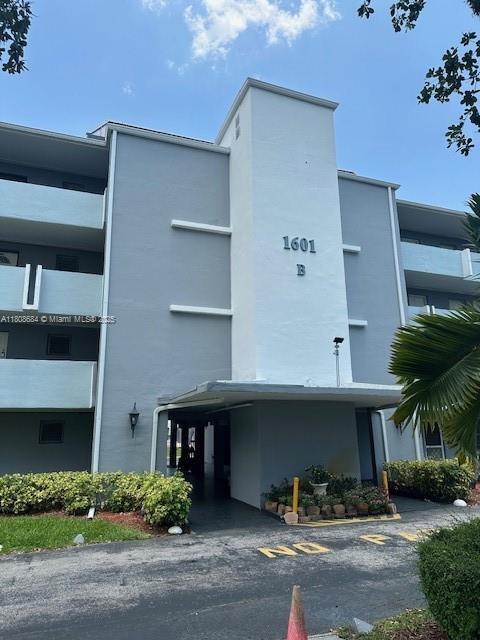 Foto del edificio - 1601 NE 191st St