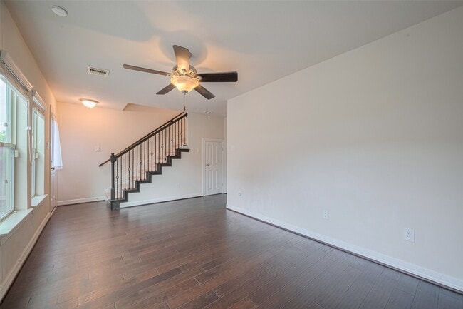 Building Photo - 10004 Spring Shadows Park Cir