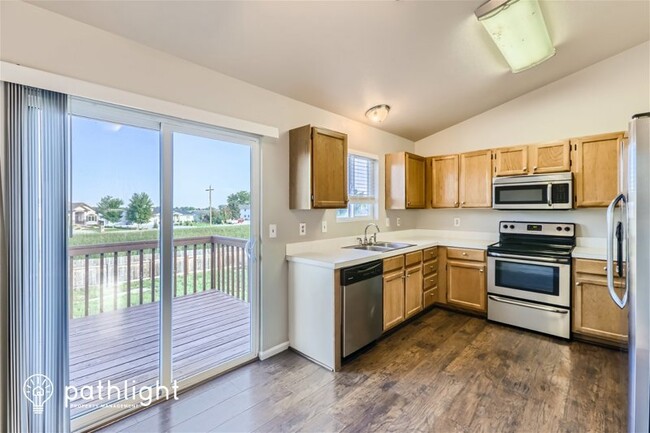 Building Photo - 4318 Sunridge Dr
