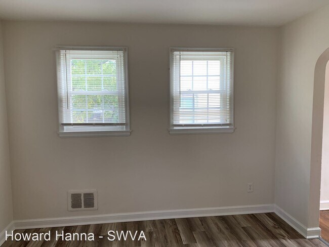 Building Photo - 3 br, 1 bath House - 918 Westside Blvd. NW