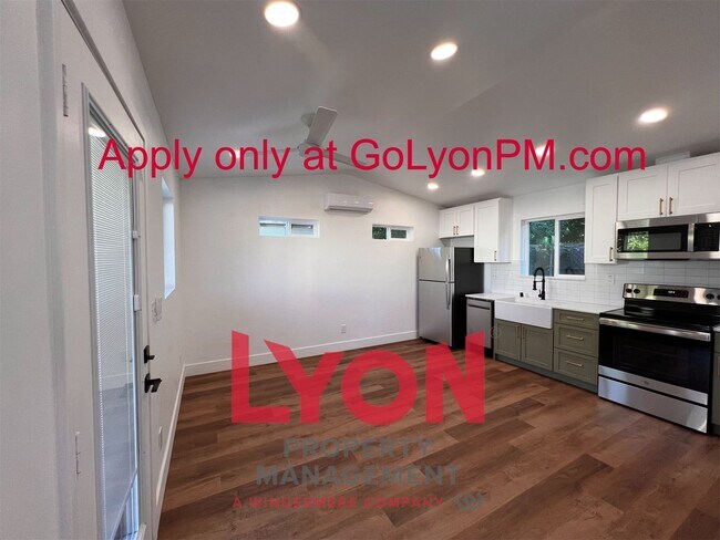 Foto del edificio - Brand new home in convenient location!