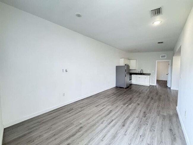 Foto del edificio - 409 NW 4th Ave