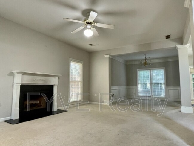 Foto del edificio - 690 Kimball Parc Way