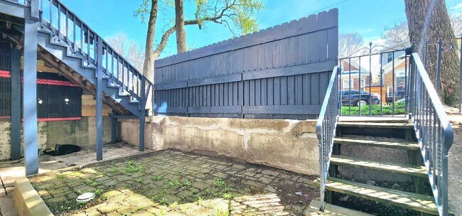 Foto del edificio - 3520 S Winchester Ave