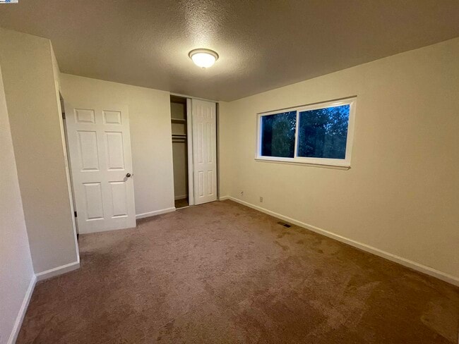 Building Photo - 2936 Pickford Way