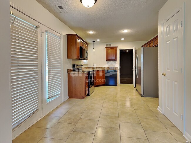 Foto del edificio - 3226 Silver Spur Ct