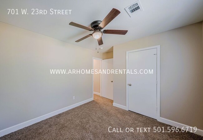 Foto del edificio - 701 W 23rd St