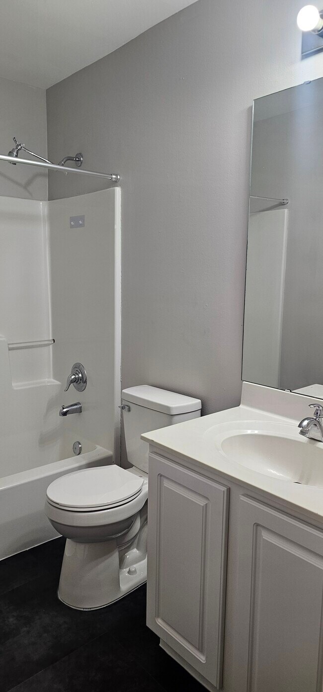 Foto del edificio - 145 Timber Creek Dr
