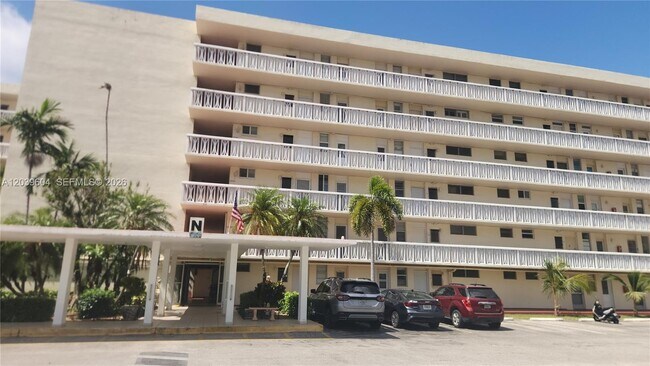Foto del edificio - 2920 Point E Dr