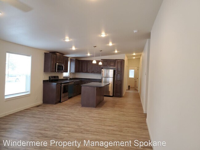 Building Photo - 3 br, 3 bath House - 6713 E 7th Ave