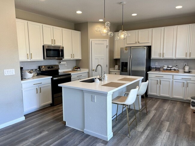 Foto del edificio - 551 W 175th Pl