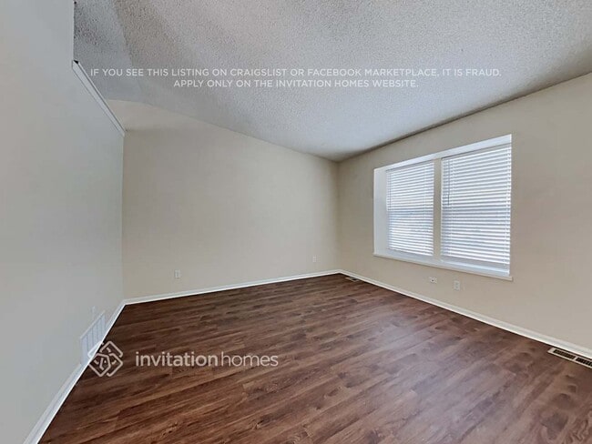 Foto del edificio - 3474 Foxridge Dr