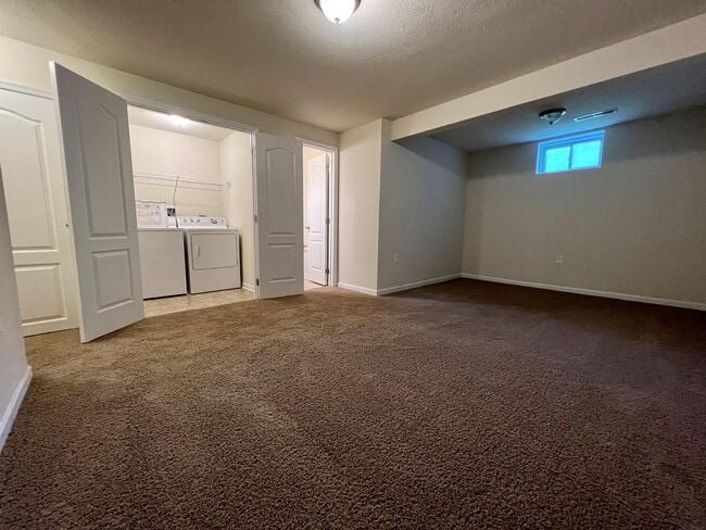 Building Photo - 326 Falcon Run