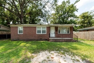 Building Photo - 2914 Charlene Dr
