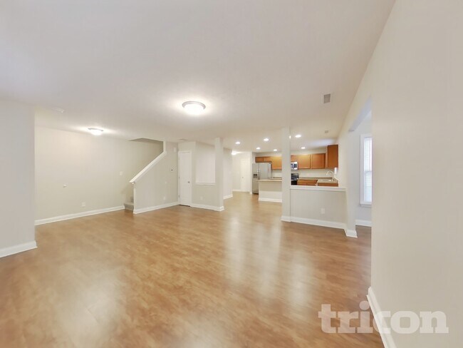 Foto del edificio - 722 Chestnut Ln