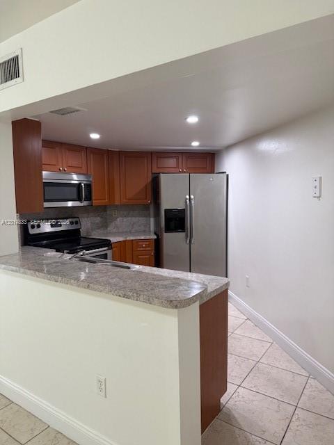 Building Photo - 9735 Fontainebleau Blvd