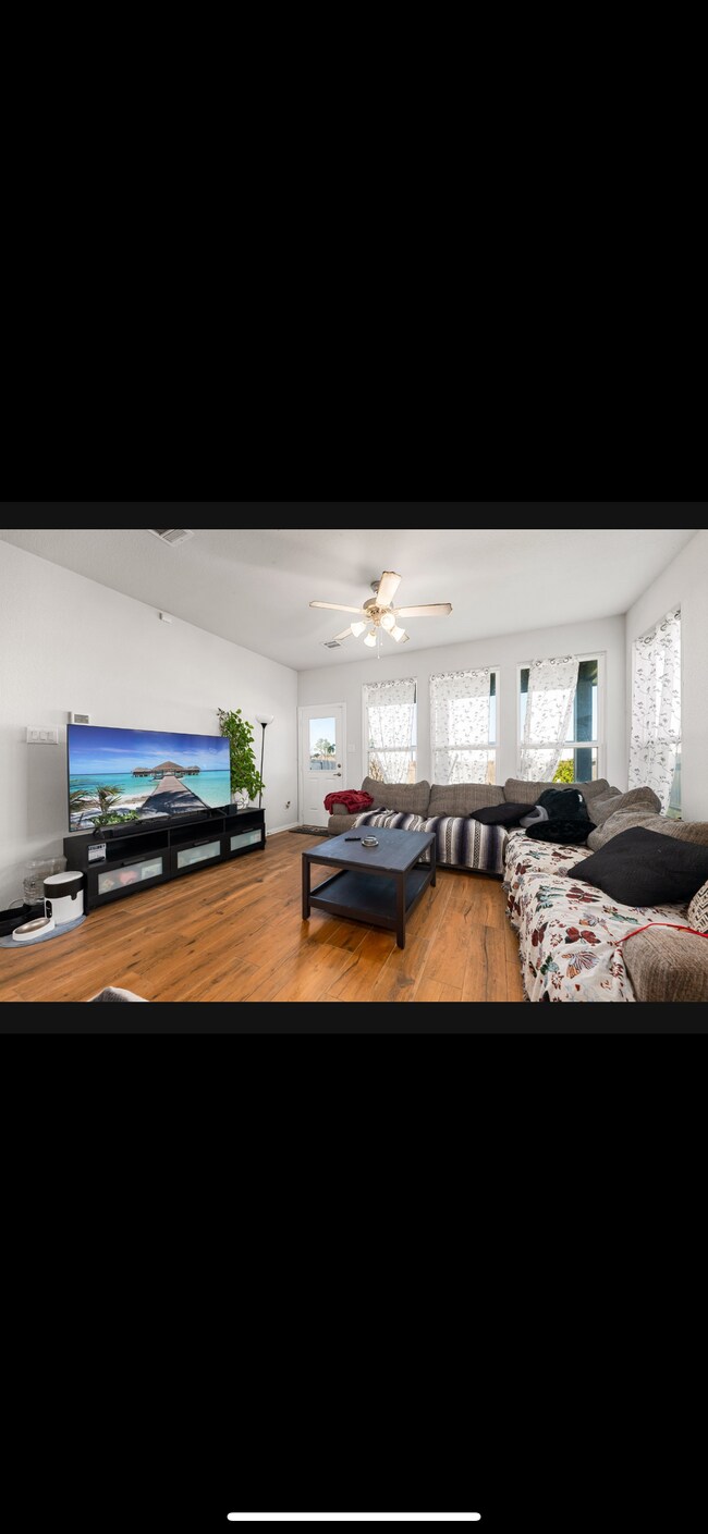 Foto del edificio - 13342 Pecan Trails Dr