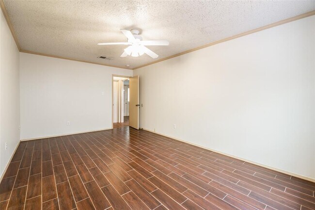 Foto del edificio - 1006 Silbury Dr