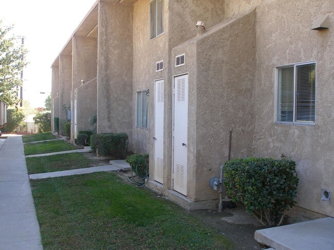 Foto del edificio - 14299 La Paz Dr