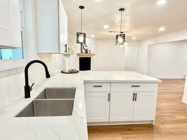 Foto del edificio - 3726 Heatherbrook Dr