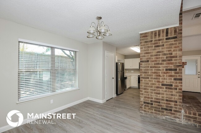 Foto del edificio - 312 Valley Spring Dr