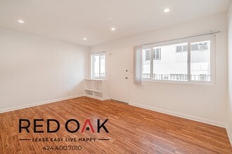 Building Photo - 1323 N Harvard Blvd